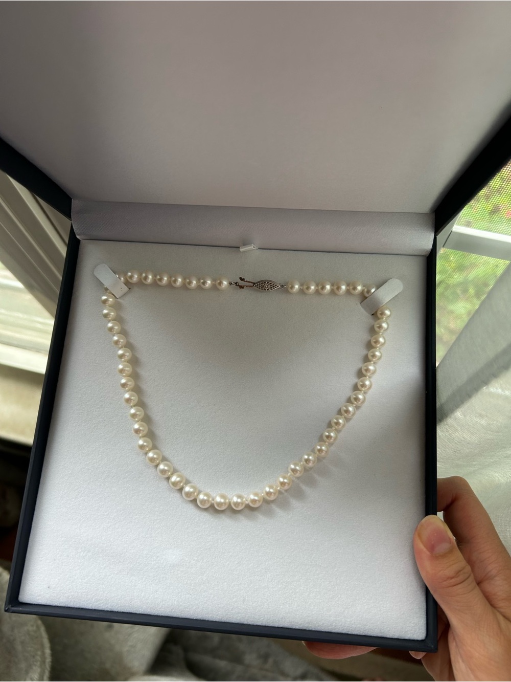 AUTHENTIC WHITE FRESHWATER PEARL NECKLACE
